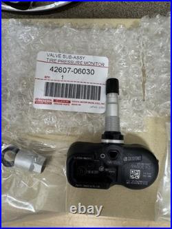 2016-2020 Toyota Avalon Qty 4 Tire Pressure Sensors & Fitting Kits New Oem